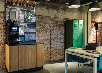Estación de café Starbucks® en lugar de trabajo