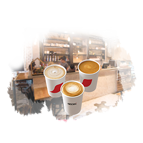 Vasos Nescafé con Recetas de café en una Cafetería