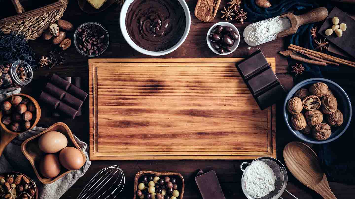 Tipos de chocolate, ingredientes y utensilios para deliciosas recetas