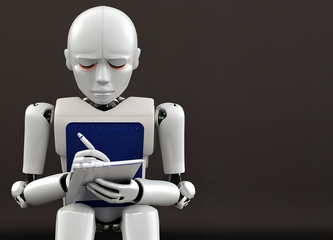 Robot humanoide escribiendo en una libreta con un bolígrafo, sobre fondo oscuro