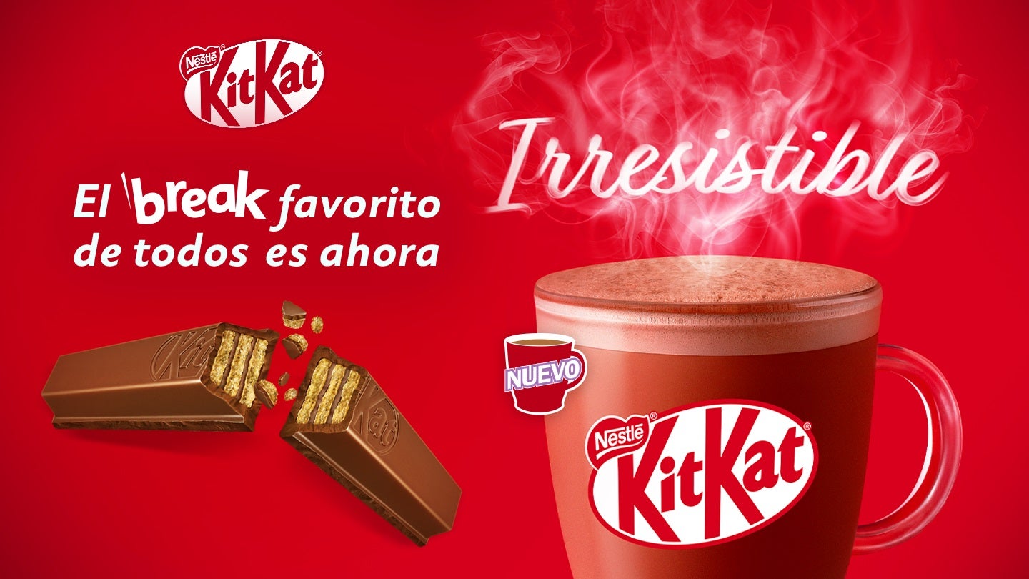 Banner KitKat Nestlé: taza roja con bebida caliente humeante y barra de chocolate KitKat con texto 'Irresistible'