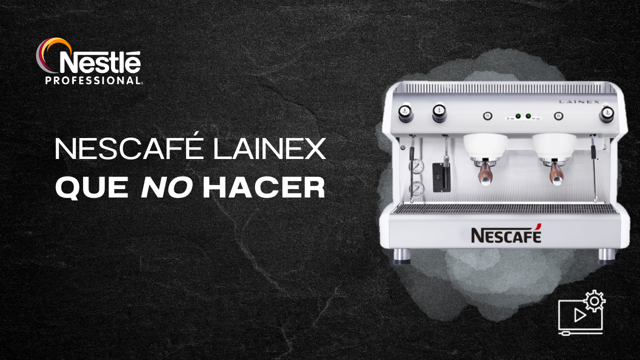 Imagen que presenta una máquina de café y elementos de marca.