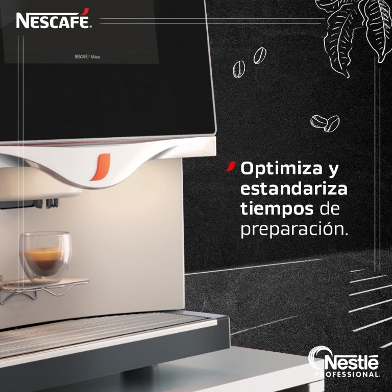 Taza de cristal con espresso en la charola antiderrames de una máquina NESCAFÉ®