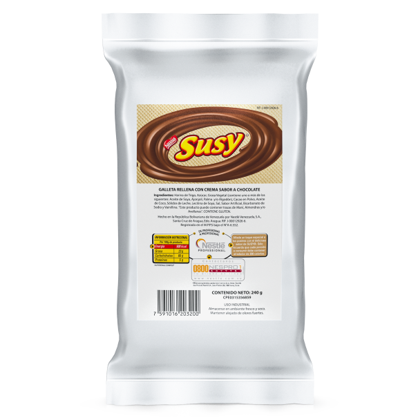 Paquete de galletas Susy, rellenas de sabor a chocolate, de la marca Nestlé. Cada paquete tiene un contenido neto de 20 g.