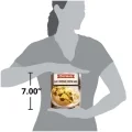 Silueta de mujer sosteniendo una lata de Chef-mate Basic Cheddar Cheese Sauce que tiene de alto 7"