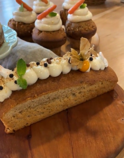 Una porción de Carrot Cake