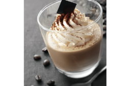 Taza de vidrio con receta chocomenta
