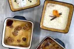 Cuatro refractarias con Leche asada, leche nevada y arroz con leche