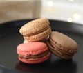 Macarons de chocolate rellenos con KITKAT® Untable