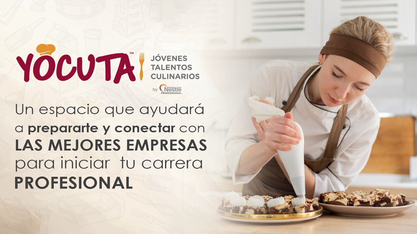 Joven talento culinario decorando dos bandejas con mini postres 